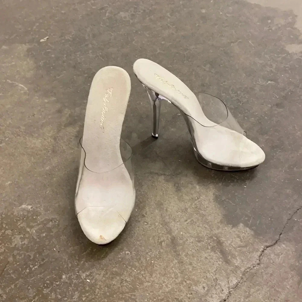 Clear‎  heels
